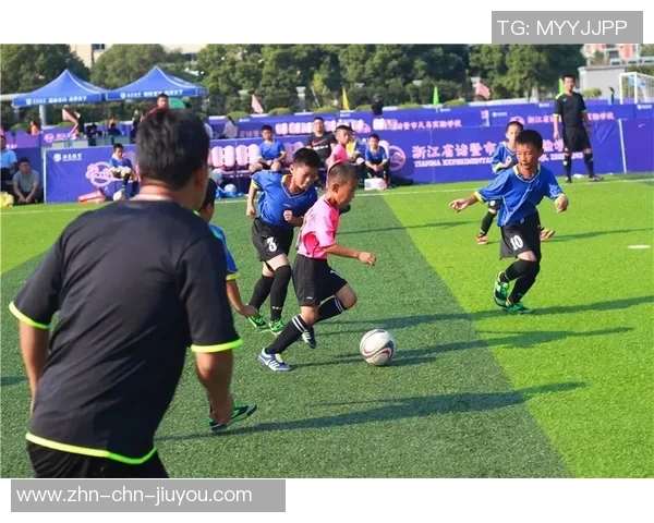 探索俄罗斯足球袜的历史与文化影响力及其在全球市场的地位